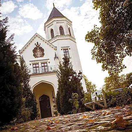Schlosshotel Bredenfelde