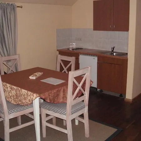 Schlosshotel Bredenfelde 4* Bredenfelde